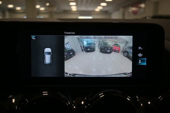 MERCEDES GLA 180D AUTOMATIC BUSINESS SOLUTION 115 CV