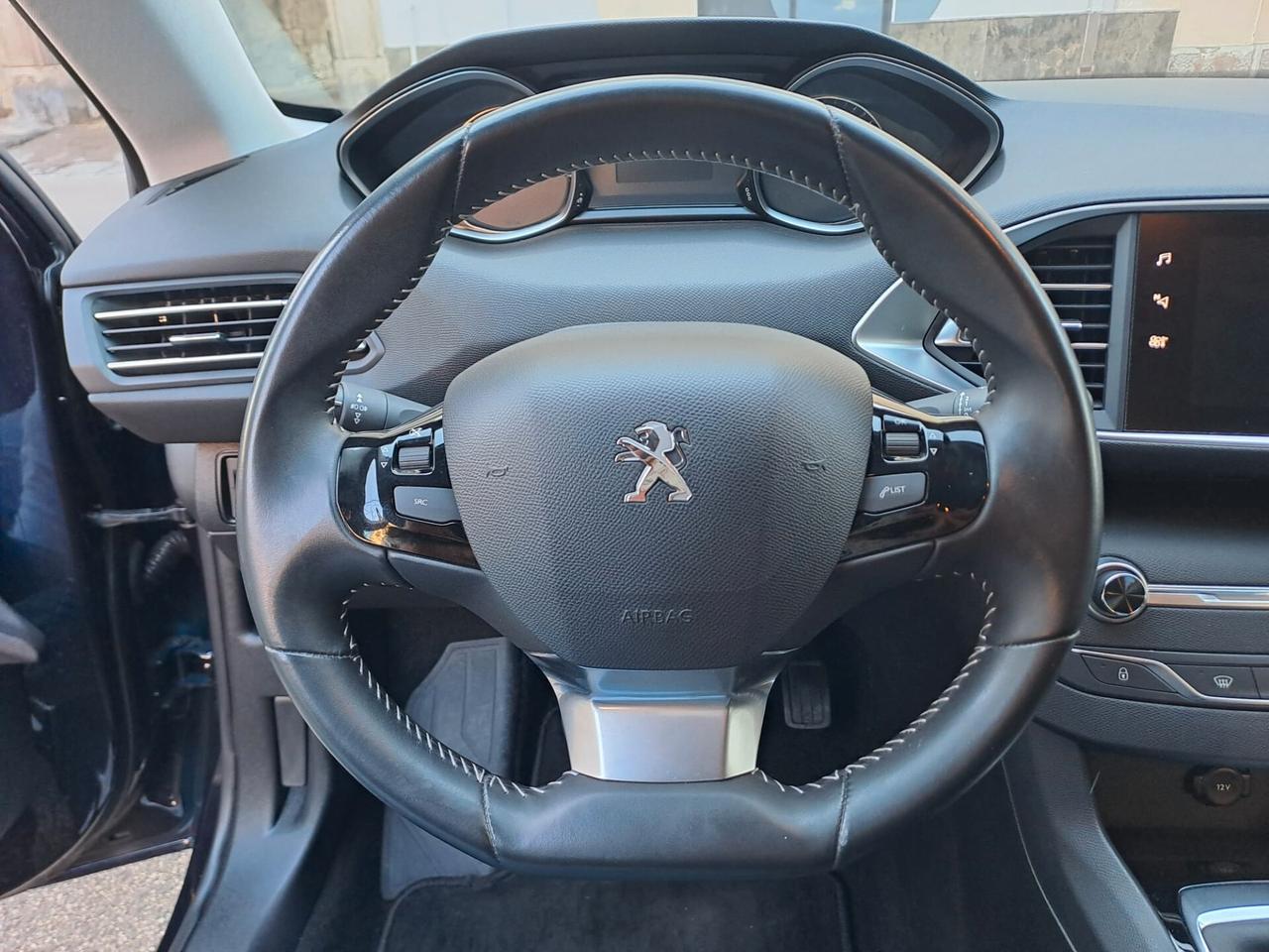 Peugeot 308 1.5HDi 100 cv solo 60000 km