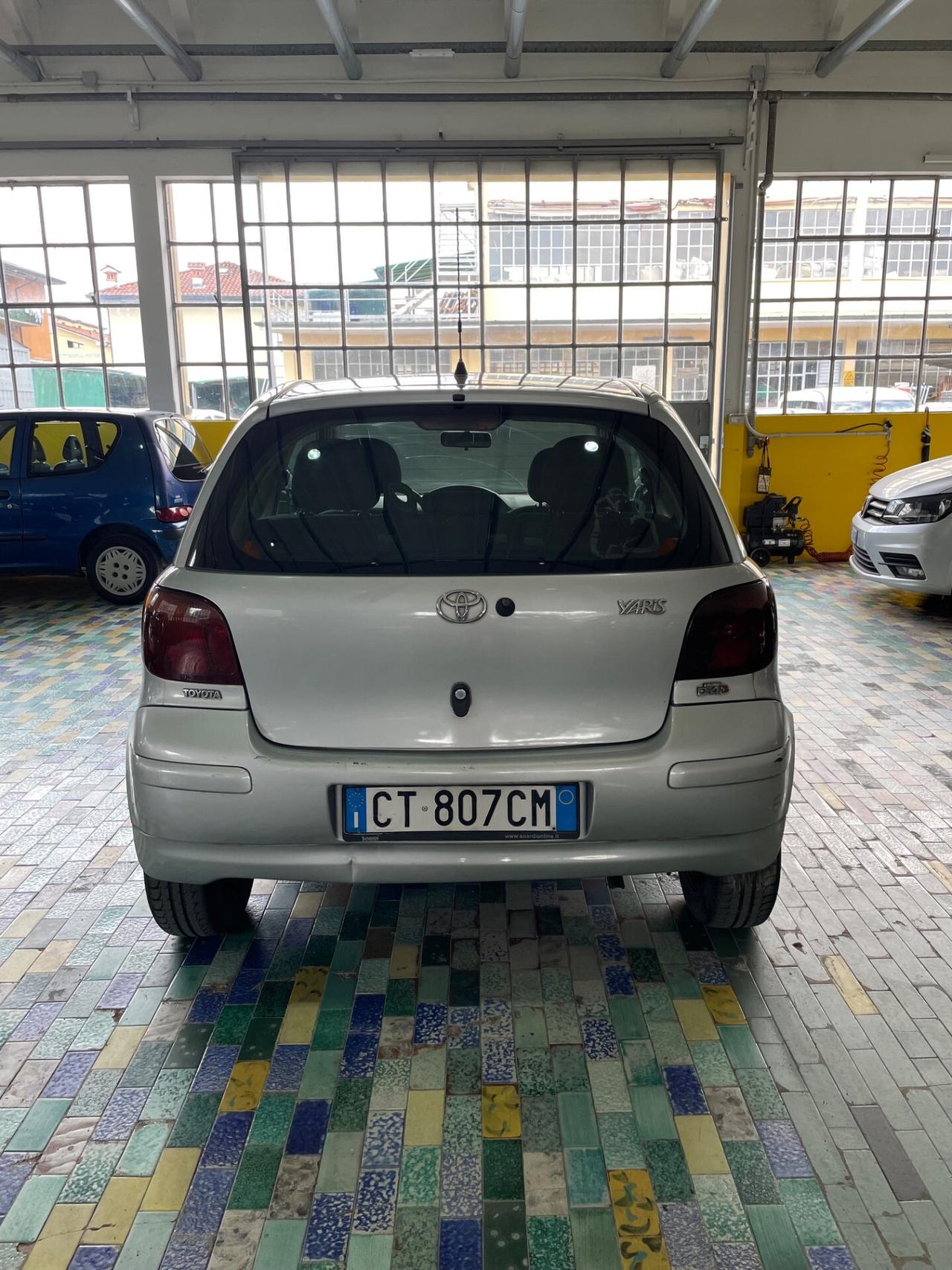 Toyota Yaris 1.4 tdi D-4D cat 3 porte