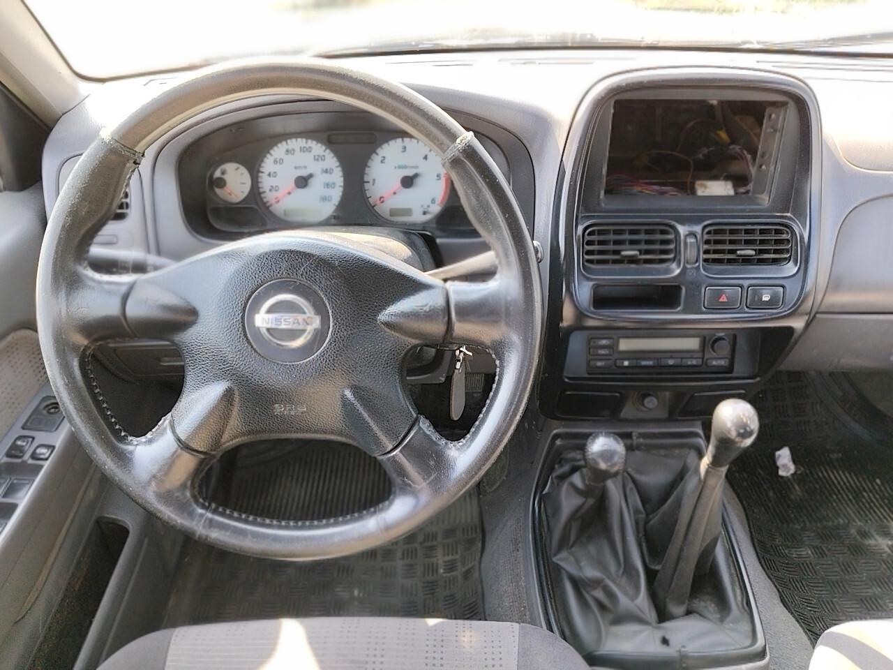 Nissan Navara Double Cab 2.5 td 133cv