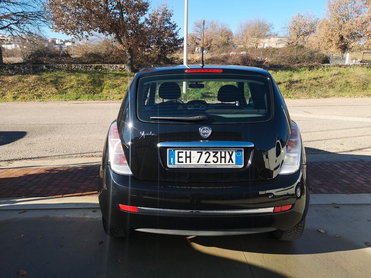 Lancia Ypsilon 1.3 MJT 75 CV Elle