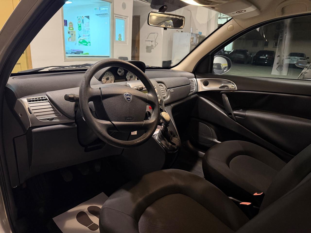 Lancia Ypsilon 1.2 69 CV 5 porte GPL Ecochic Platinum