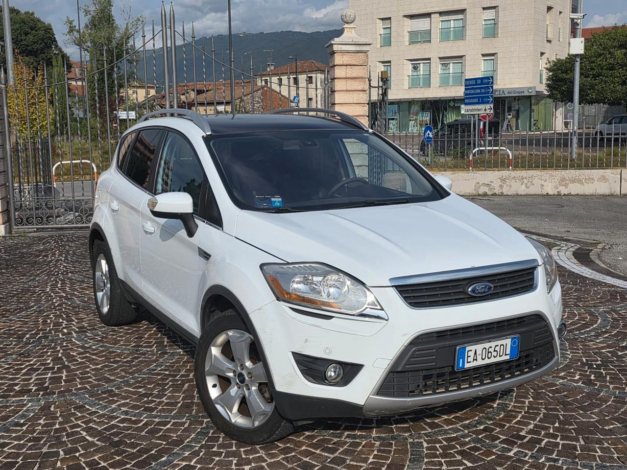 Ford Kuga 2.0 TDCi 136 CV 4WD Titanium DPF