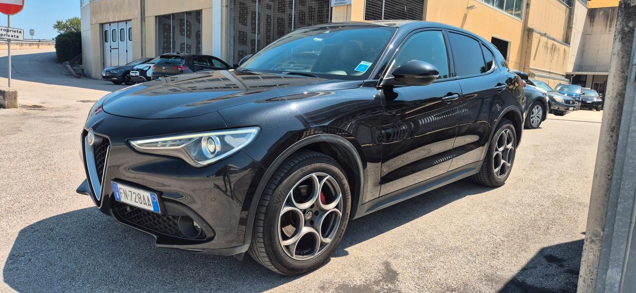 Alfa Romeo Stelvio 2.2 Turbodiesel 210 CV AT8 Q4 Executive