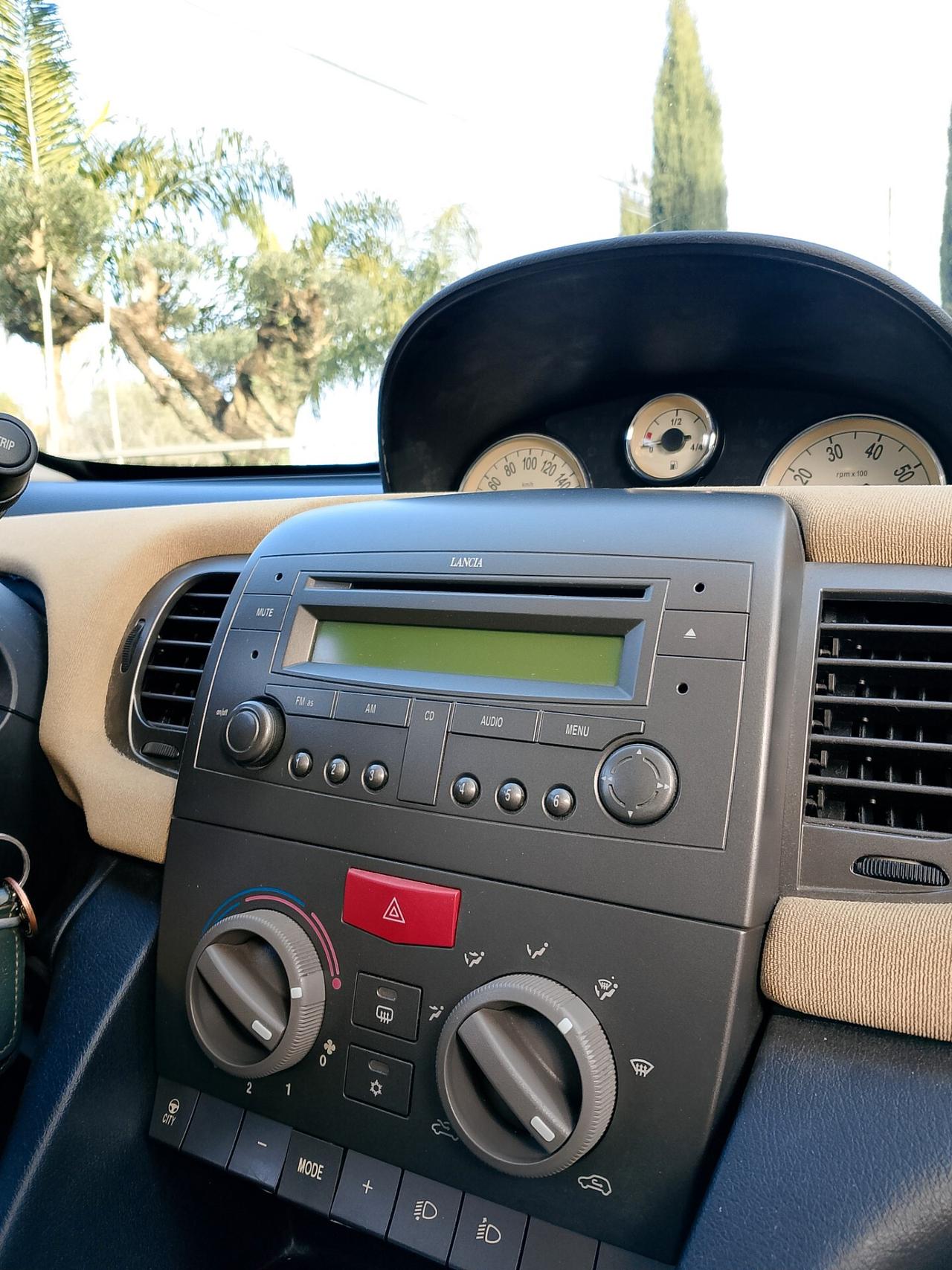 Lancia Ypsilon 1.2 Argento