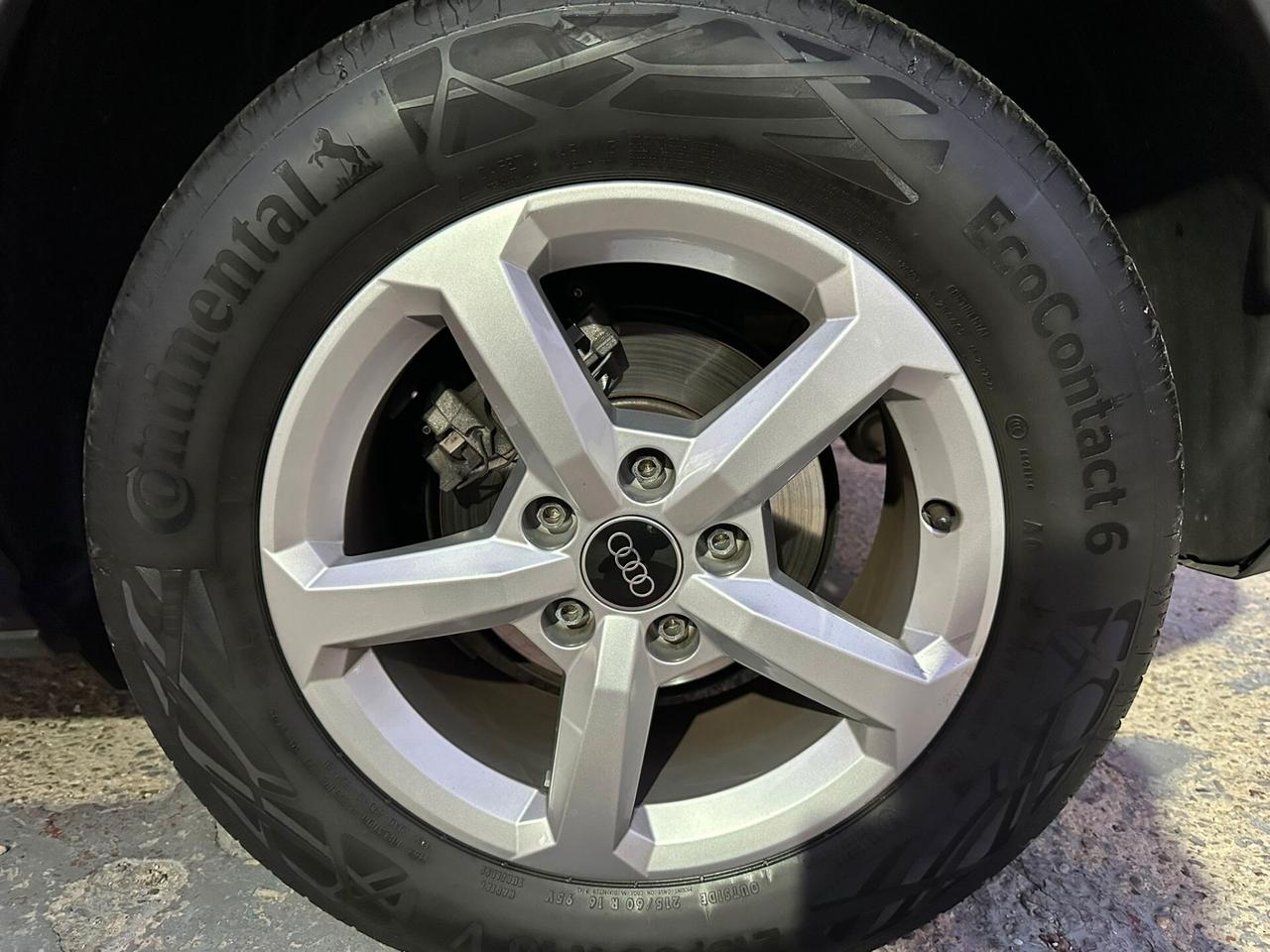 Audi Q2 35 TFSI S tronic Business