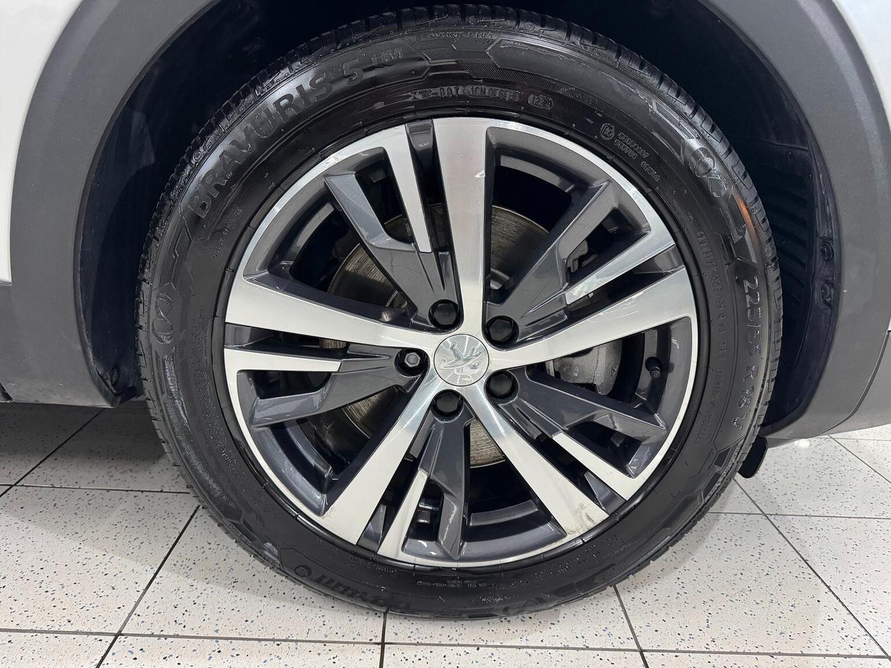 3008 1.6Hybrid e-EAT8 Allure PERFETTA COME NUOVA