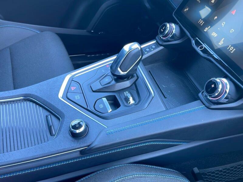 Lynk & Co 01 01 1.5 192KW PHEV DCT 6.6 KW OBC