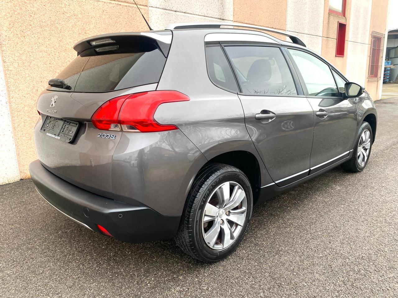 Peugeot 2008 1.2 VTi 82CV Active