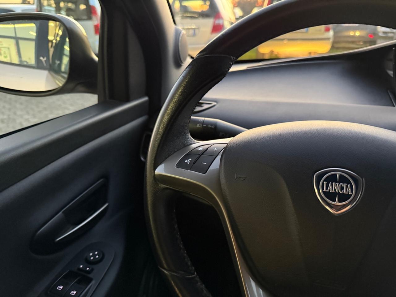 Lancia Ypsilon 1.2 - 5 PORTE|UNIPRO|