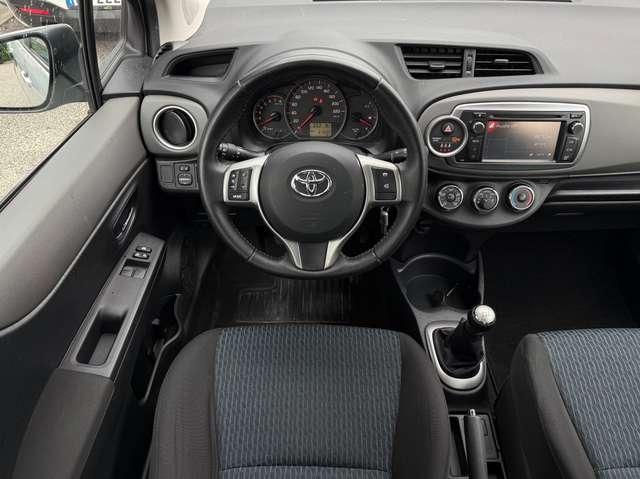 Toyota Yaris Yaris III 2011 5p 1.0