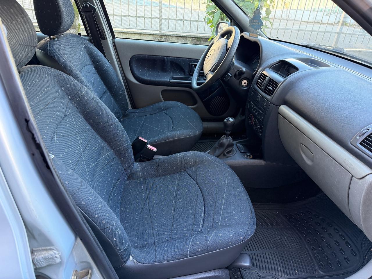 Renault Clio 1.2 cat 5 porte ok neopatentati