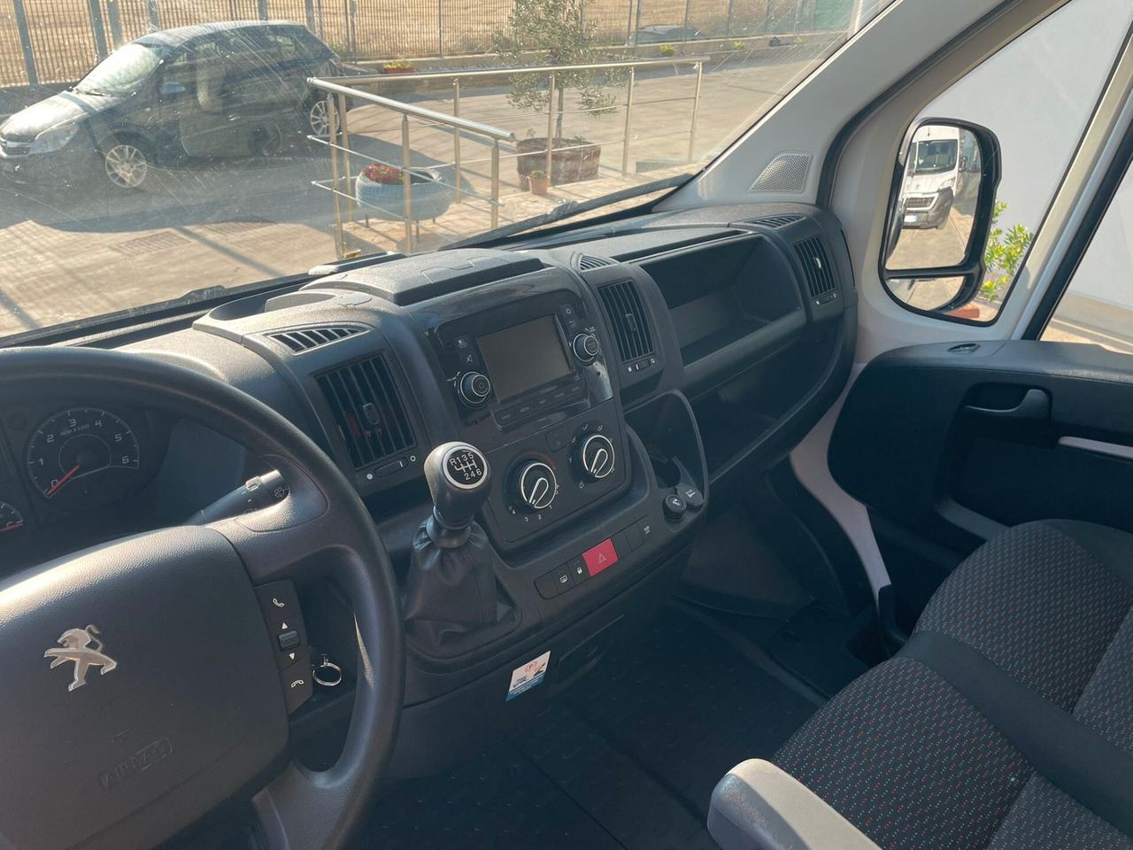 Peugeot Boxer 335 2.2 BlueHDi 140 l2 h2