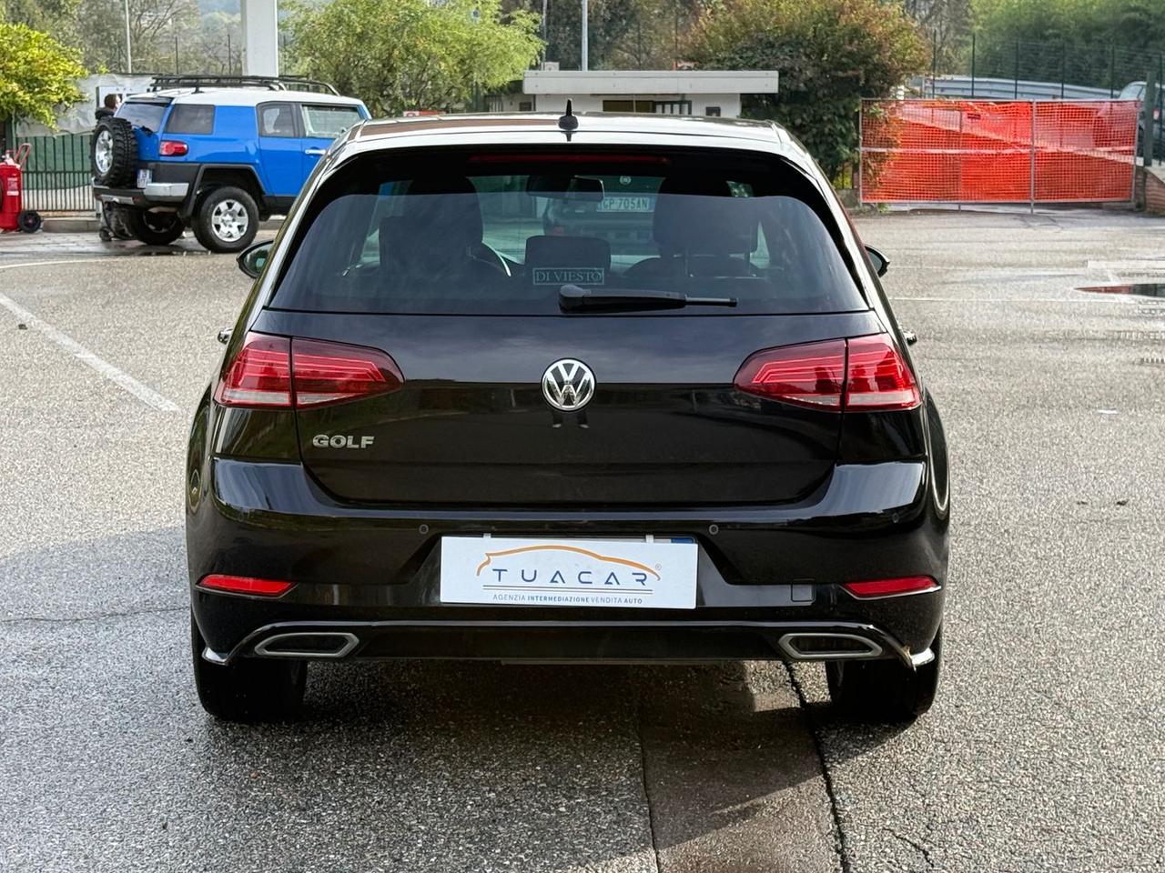 Volkswagen Golf 1.6 TDI R LINE