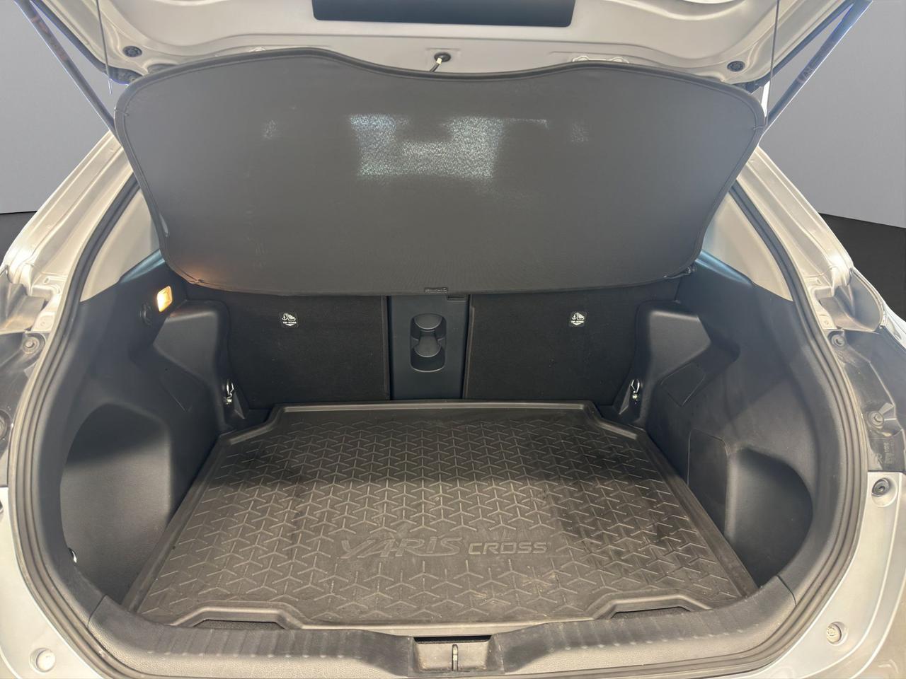 Toyota Yaris Cross 1.5h Lounge awd-i 116cv e-cvt