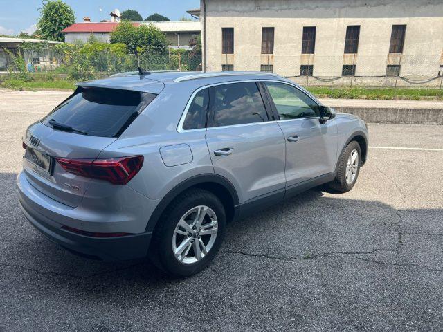 AUDI Q3 35 TDI S tronic Business Advanced