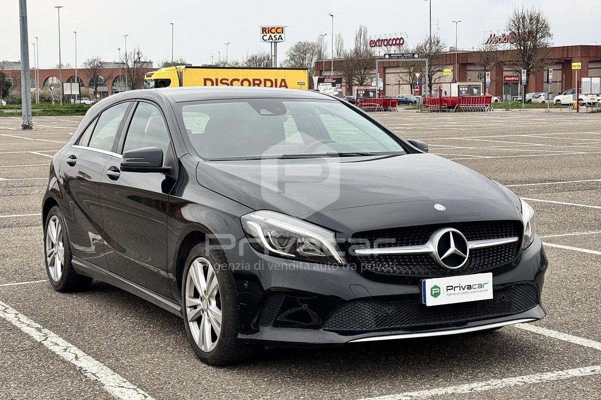 MERCEDES A 200 d Automatic Premium