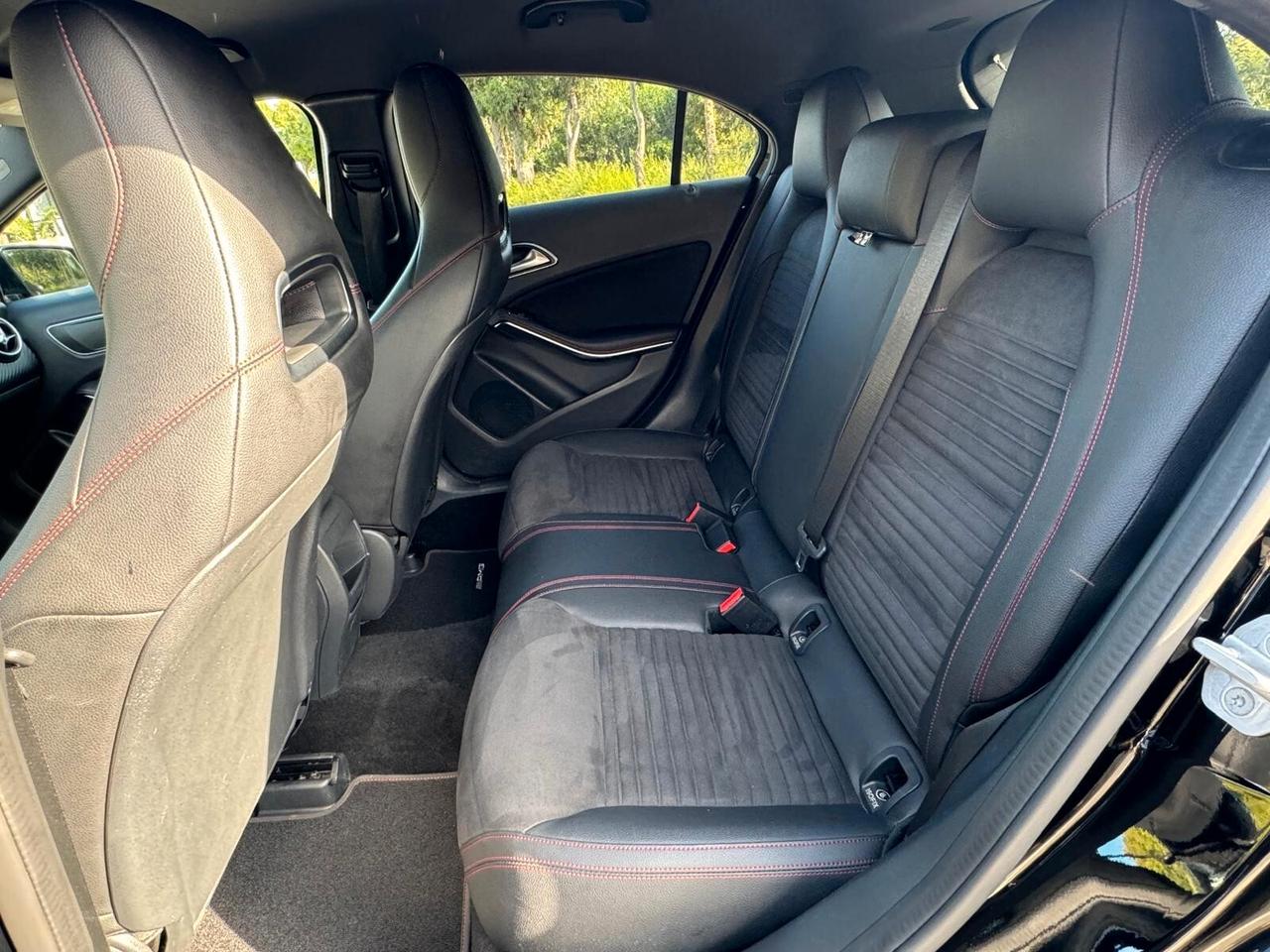 MERCEDES- BENZ A 180 d AUTOMATIC PREMIUM