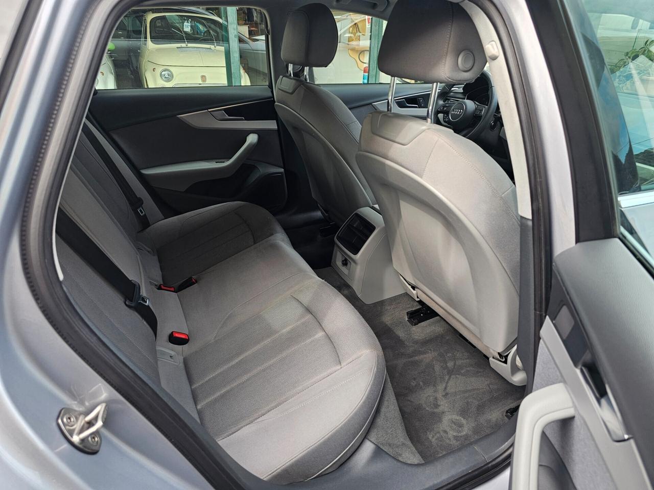 Audi A4 Avant 30 TDI/136 CV S tronic Business Advanced