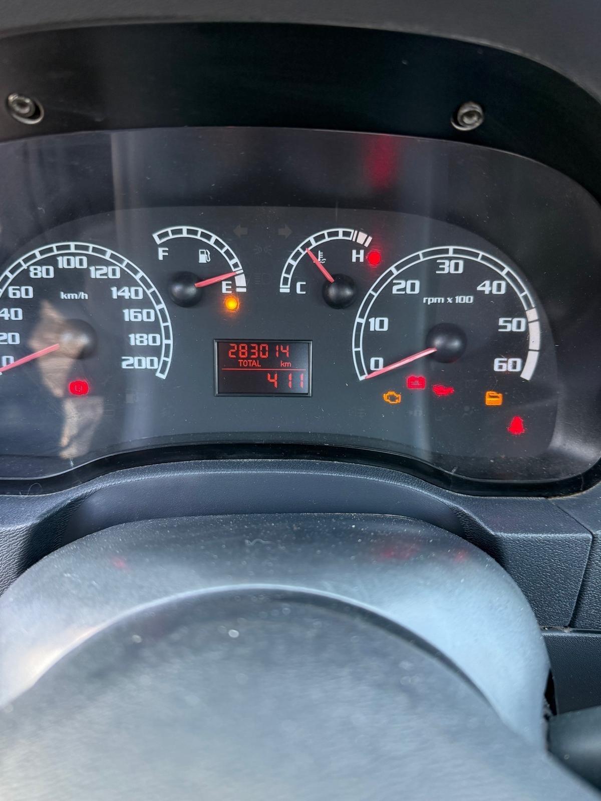 Fiat Strada 1.3 MJT Pick-up-AUTOCARRO-2 POSTI