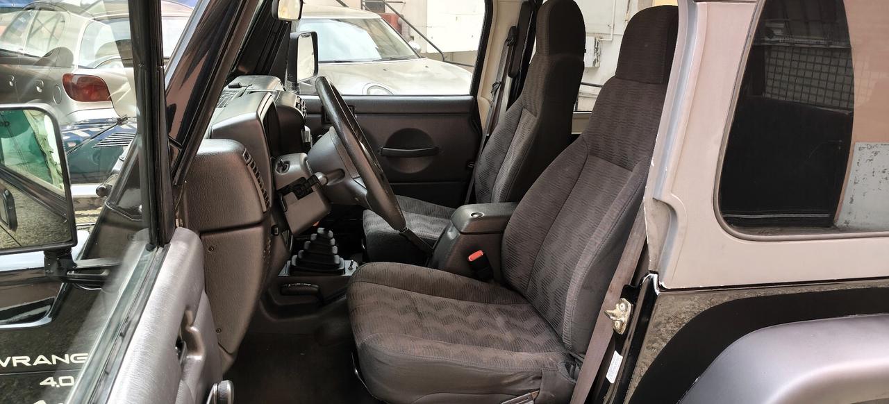 Jeep Wrangler 4.0 Sport ASI 4 posti