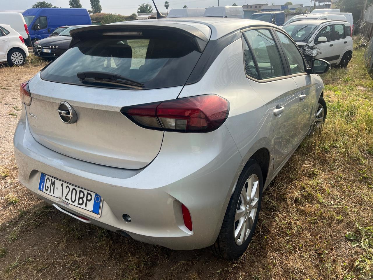 Opel Corsa 1.2 Edition. 1600 km!!!!!