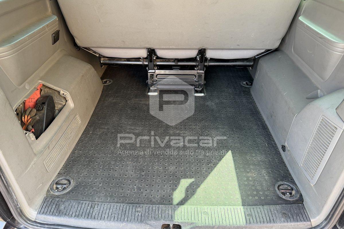 VOLKSWAGEN Transporter 2.5 TDI/174CV 4m.PL-TA Kombi