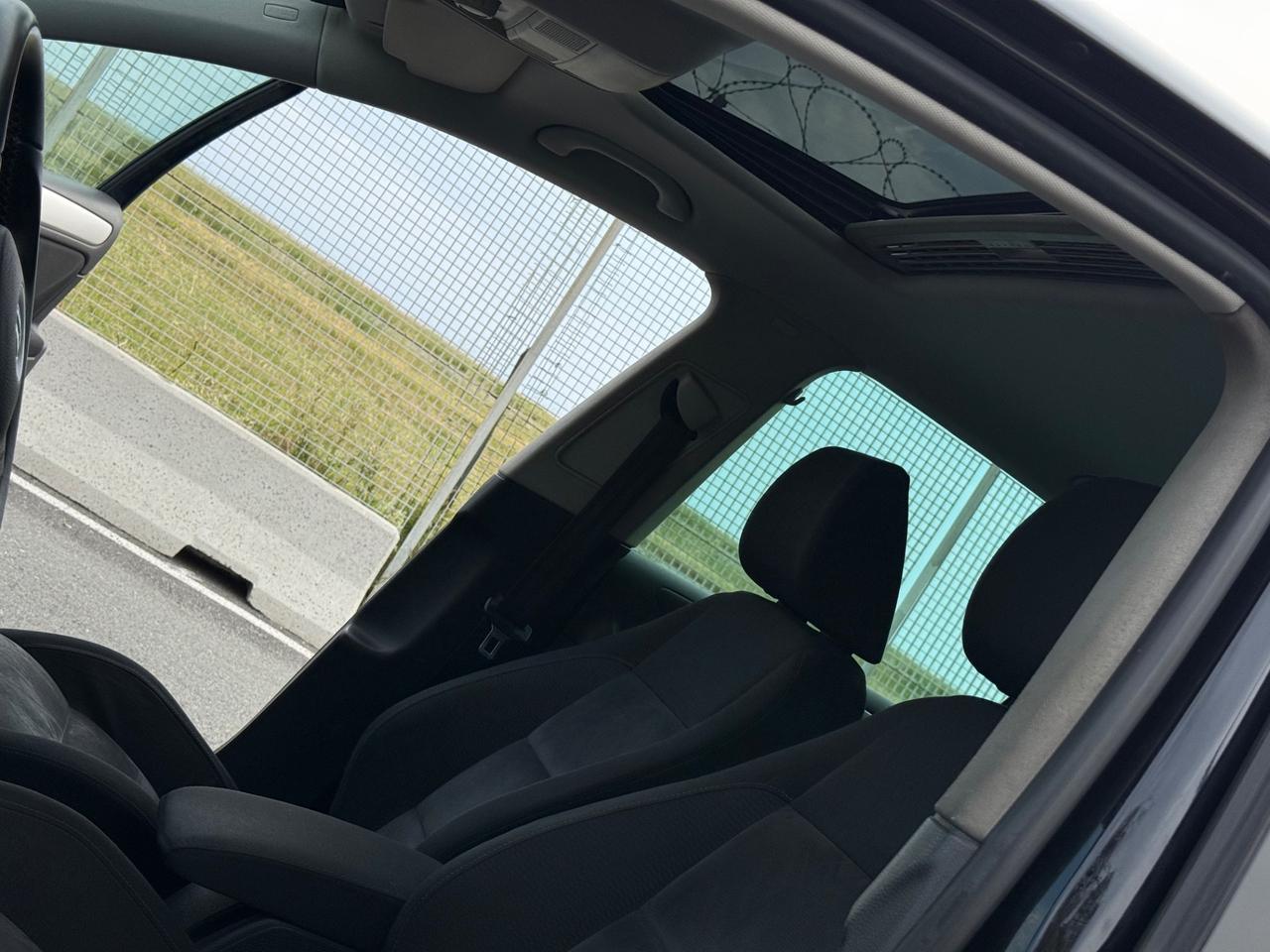 Volkswagen Golf 2.0 TDI 140CV DPF DSG 5p. Highline-TETTO-FULL
