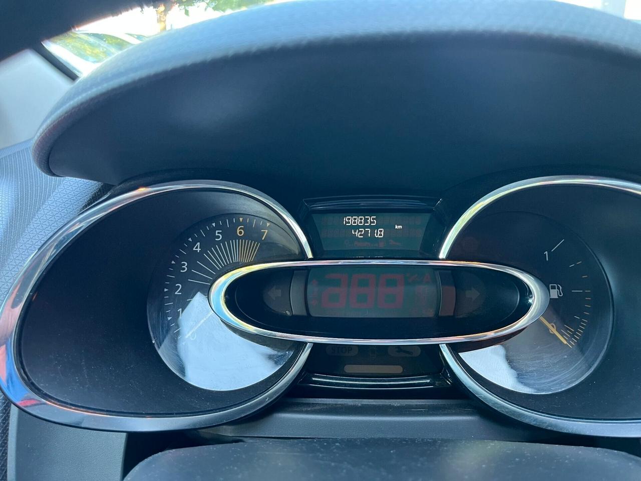 Renault Clio 1.2 75CV 5 porte Live GRANDINATA