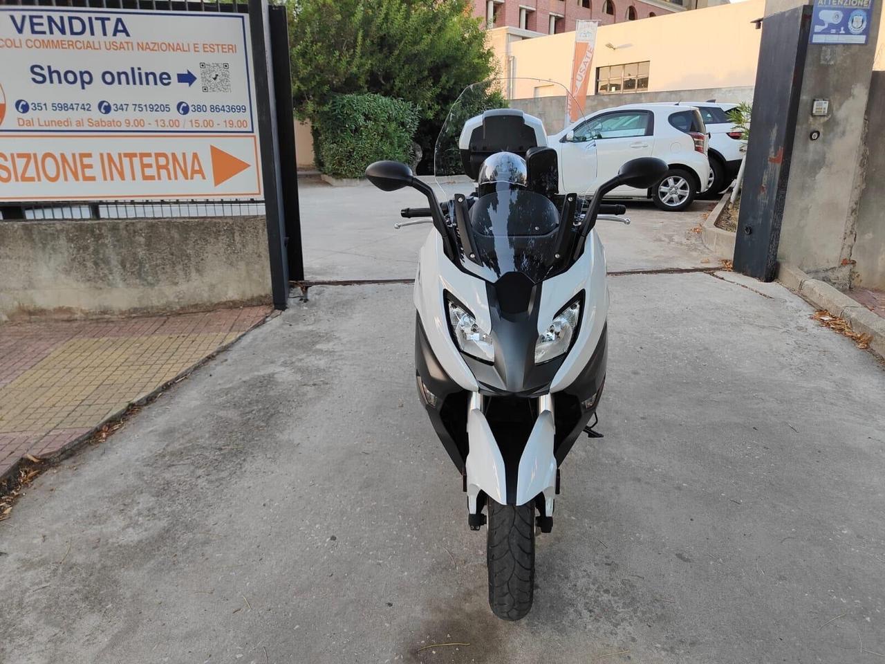 BMW 650 SPORT KM. 24.000! CON DUE CASCHI BLUETOOTH BAULETTO BMW E ACCESSORI