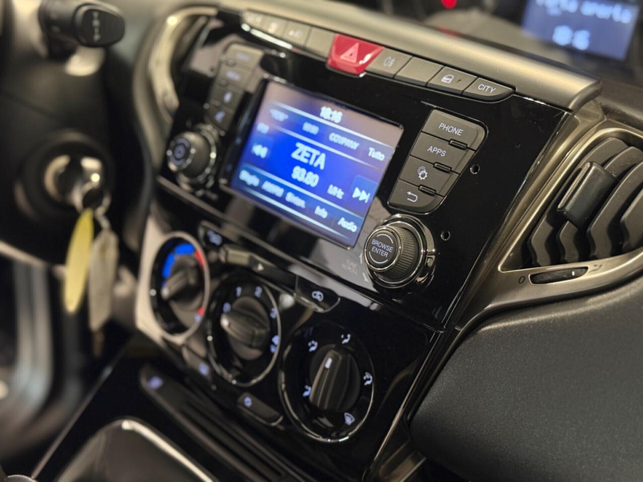 Lancia Ypsilon 1.2 74.000KM! 69cv NEOPATENTATI!