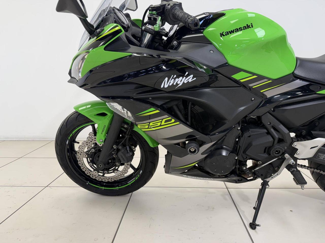KAWASAKI Ninja 650