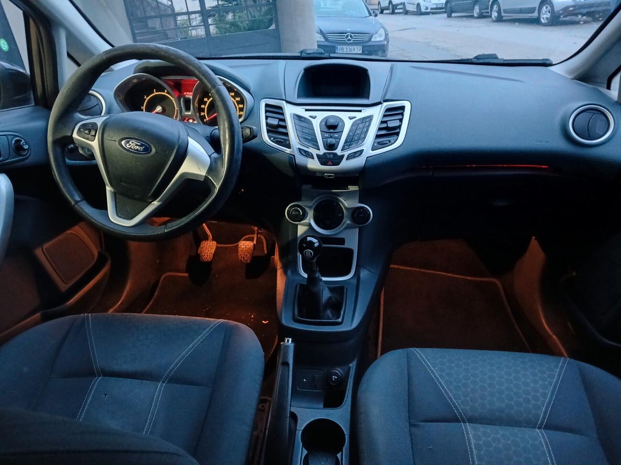 Ford Fiesta 1.2 5 porte Titanium