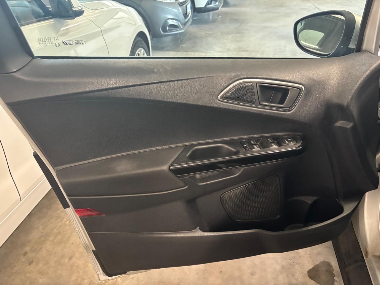 Ford B-Max 1.6 TDCi 95 CV Individual