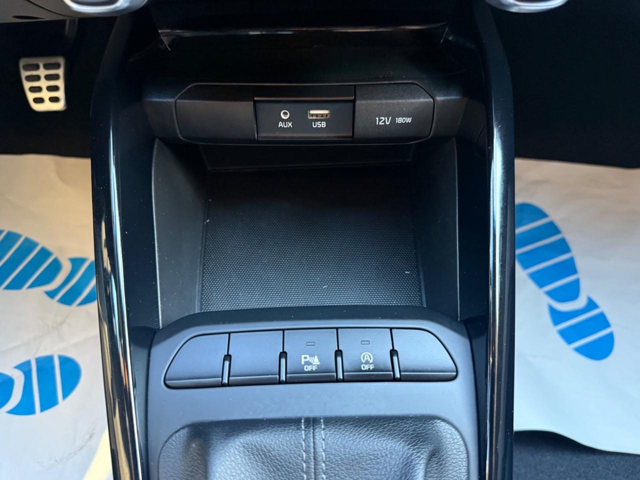 Kia Stonic 1.4 MPI 100 CV - Neopatentati