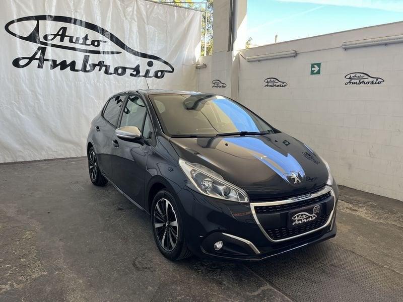 Peugeot 208 PureTech 82 Stop&Start 5 porte Signature TUA DA 99,00 EURO AL MESE