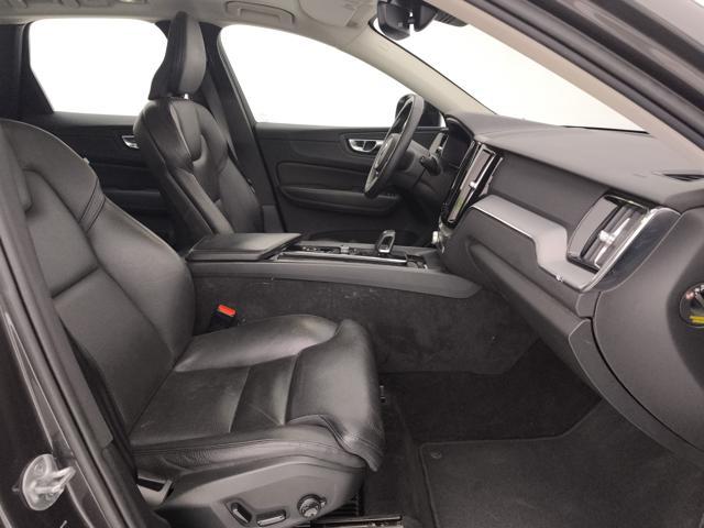 VOLVO XC60 2.0 b4 Plus Dark awd auto