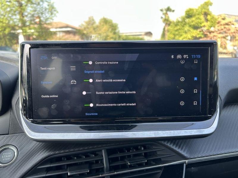 Peugeot 2008 PureTech 100 Allure NAVI+CAMERE 360+KEYLESS