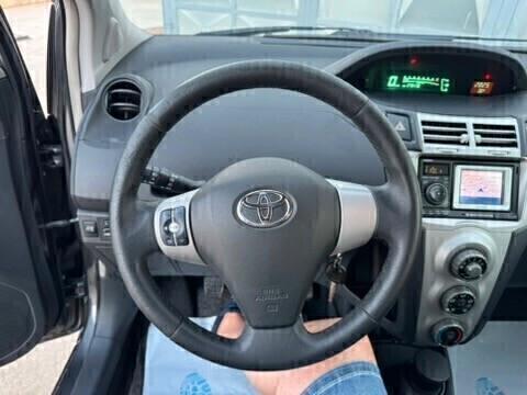 Toyota Yaris 1.3 5 porte Navi