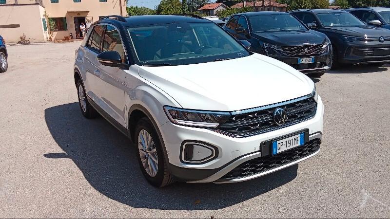 Volkswagen T-Roc 2.0 TDi 150cv DSG da VETRINA