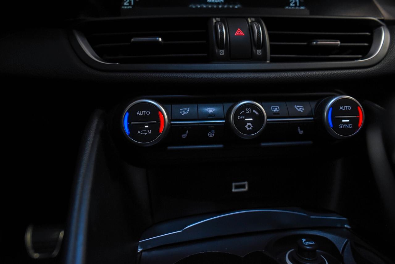 Alfa Romeo Giulia 2.2 Turbodiesel 210 CV AT8 AWD Q4 Veloce