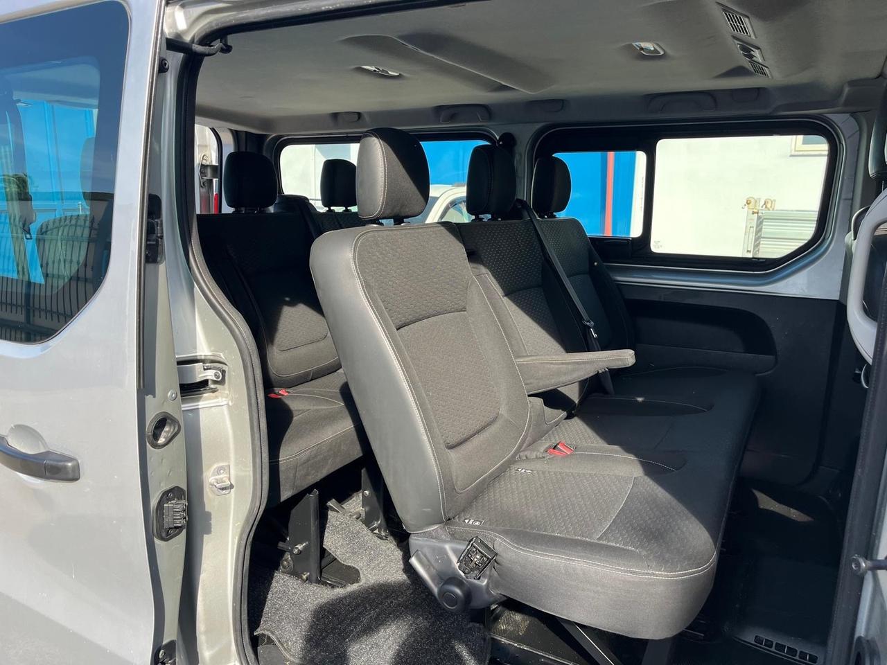 Opel vivaro combi/9 posti-1.6 bit.d-2015