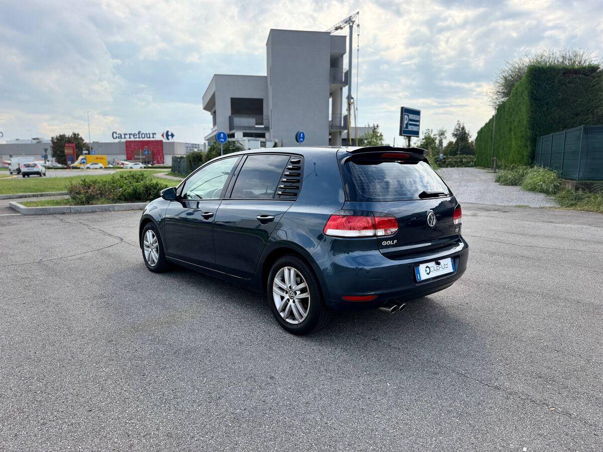 Volkswagen Golf 1.4 tsi Highline 5p dsg