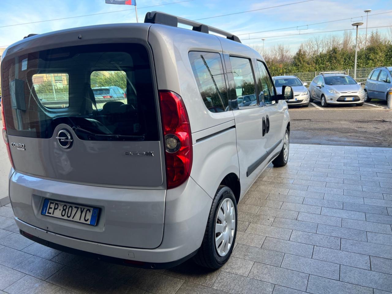 Opel Combo 1.4 Turbo EcoM 120CV PC-TN Cosmo