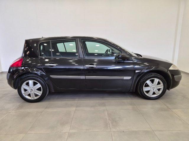 RENAULT Megane Mégane 1.6 16V 5p. - NEOP. - Lim. - Clima