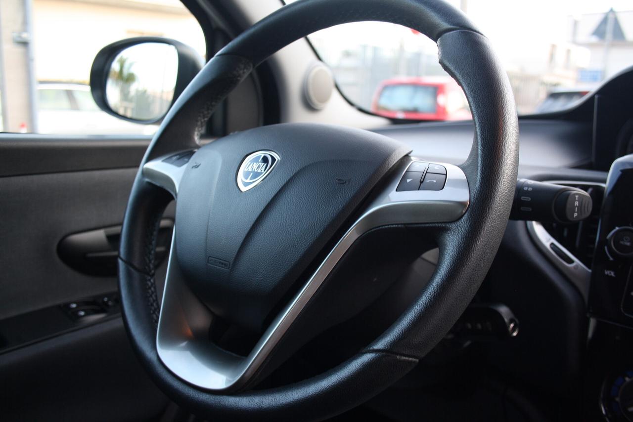 LANCIA YPSILON 1.0 HYBRID 70CV GOLD