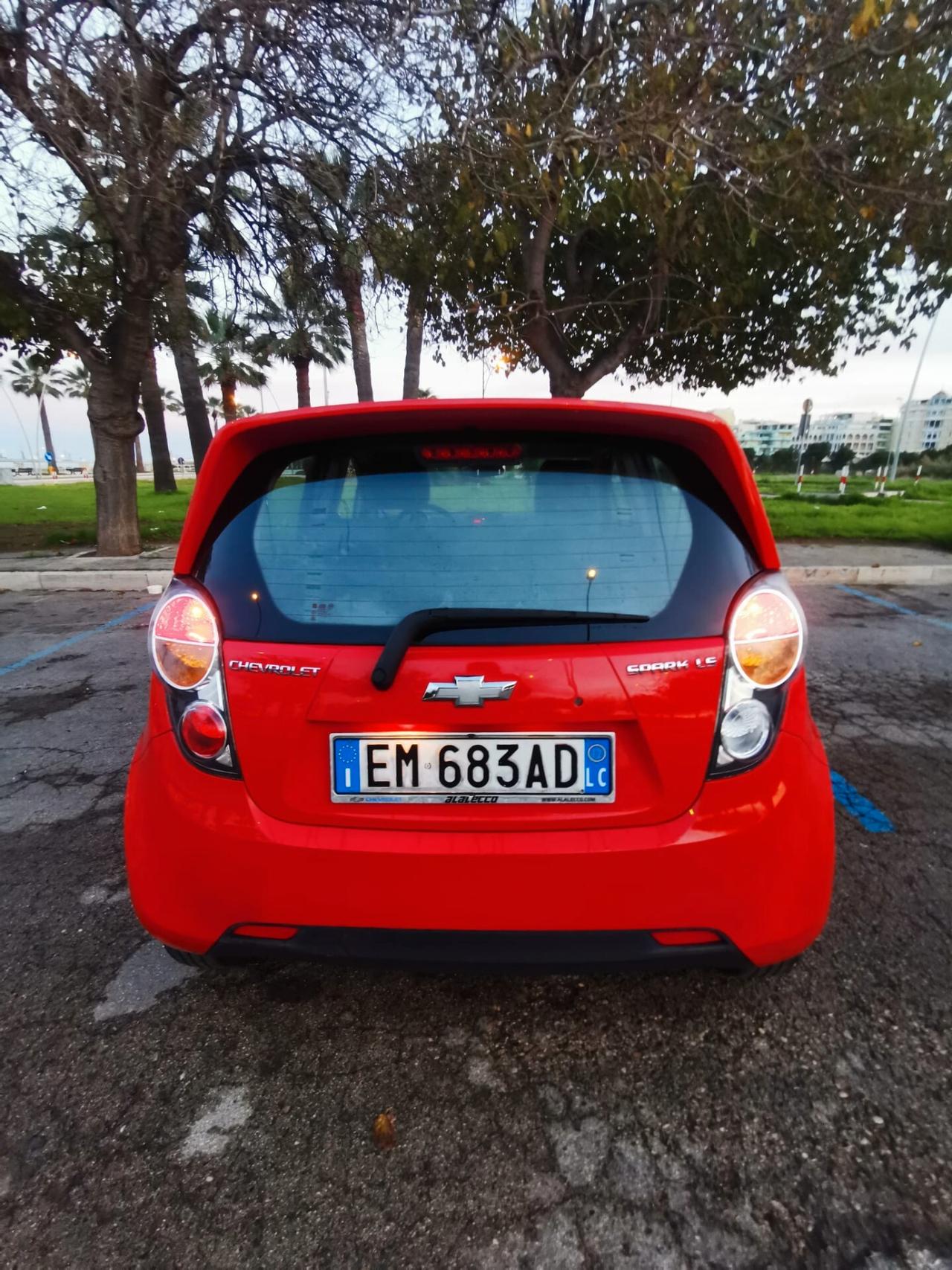 Chevrolet Spark 1.0 LS - 2012