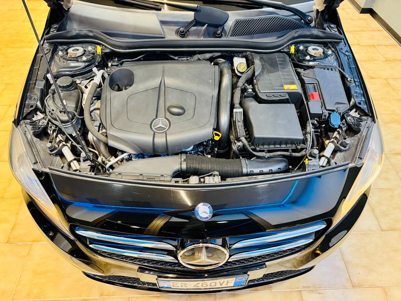 Mercedes-benz A 180d 109Cv Sport - Navi / Autom.