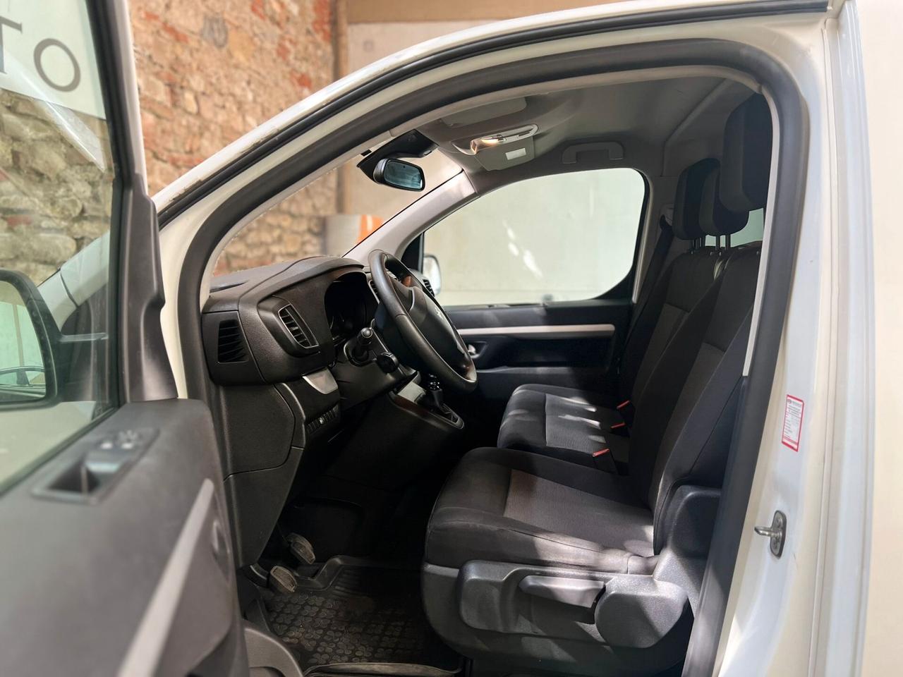 Peugeot Traveller BlueHDi 120 S&S Standard Business