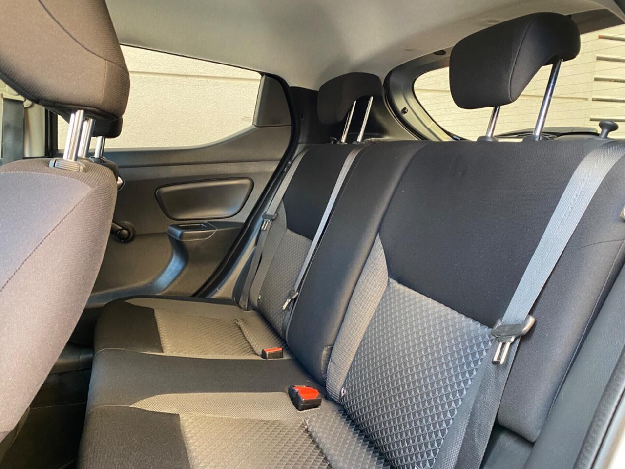 Nissan Micra 1.0 Benzina